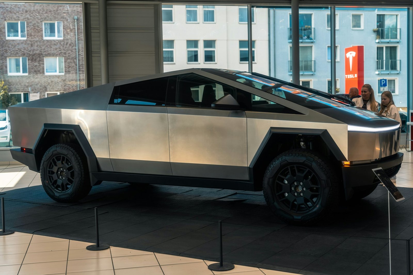 Exploring Tesla’s Cybertruck Manufacturing and Marketing Strategy